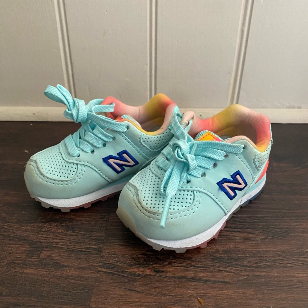 New balance early walker sneakers size 3